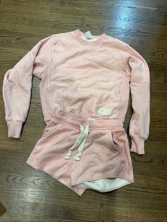 Champion Sweaters - Champion Women's Light Pink Pullover & Drawstring Short Set